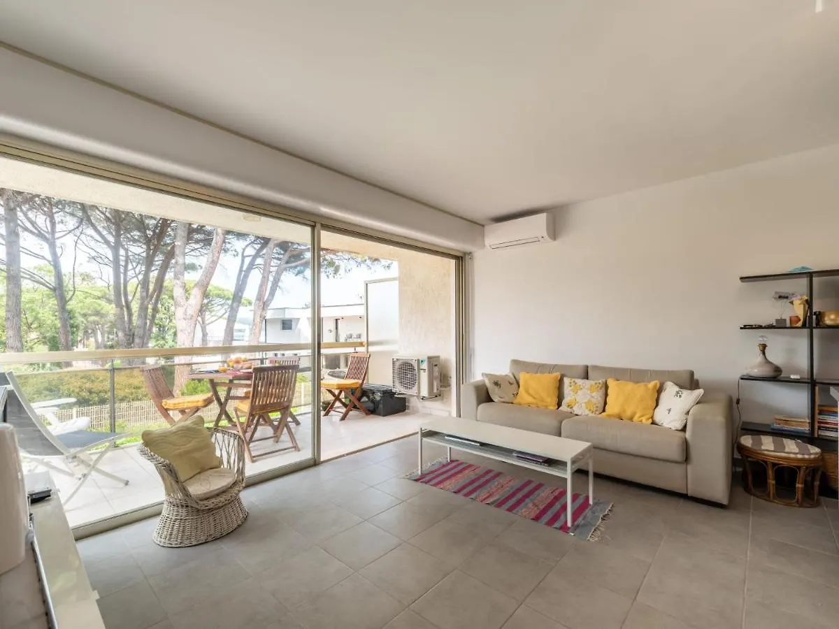 Studio De La Plage-3 By Interhome Кавалер-сюр-Мер Апартаменты